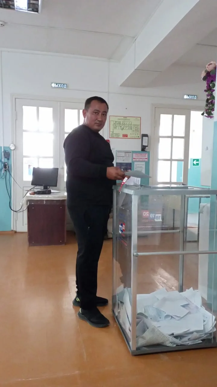 Руслан Абдулбариев проголосовал в Ногайском районе Дагестана