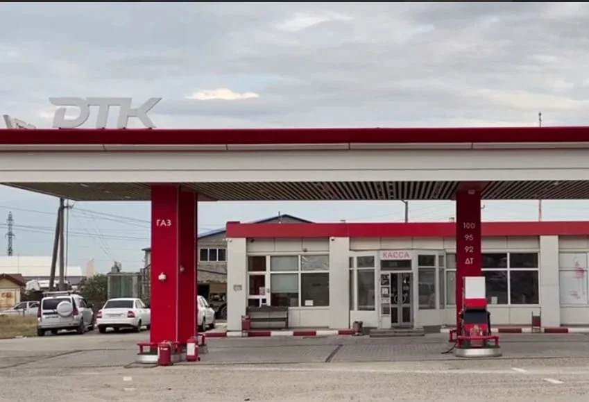 Первая АЗС возобновила работу в Махачкале