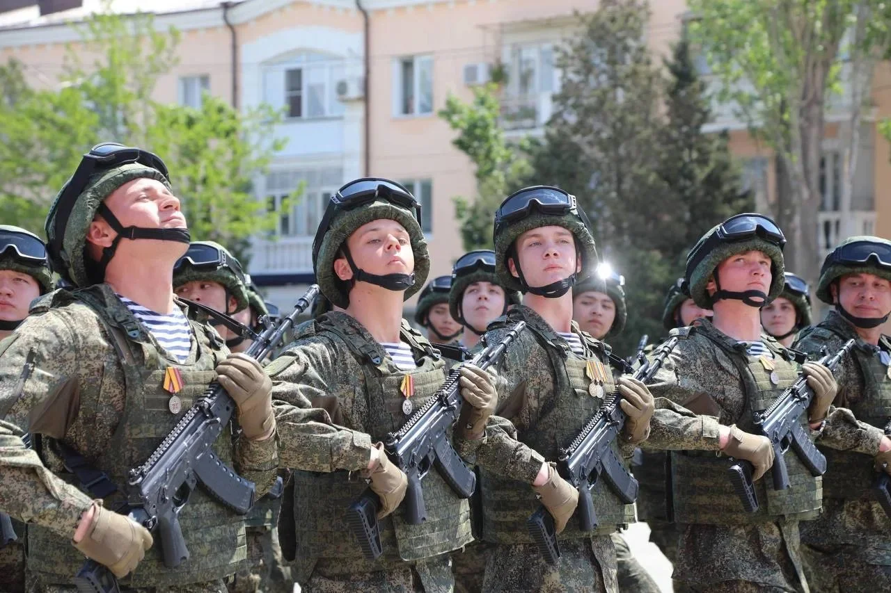 500 млн рублей выделили на выплаты контрактникам