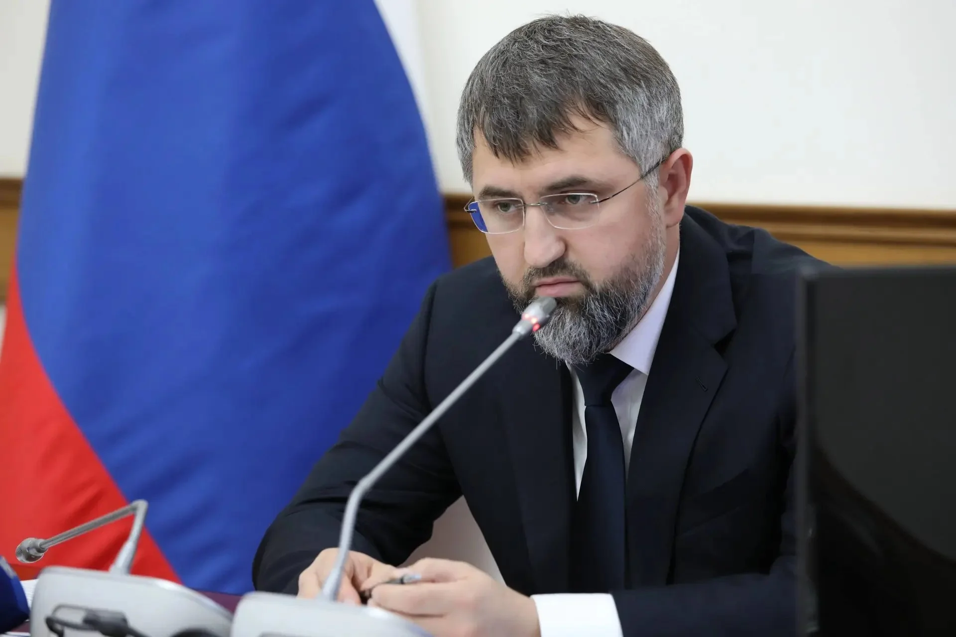 Магомед Рамазанов поручил информировать о немаркированной продукции