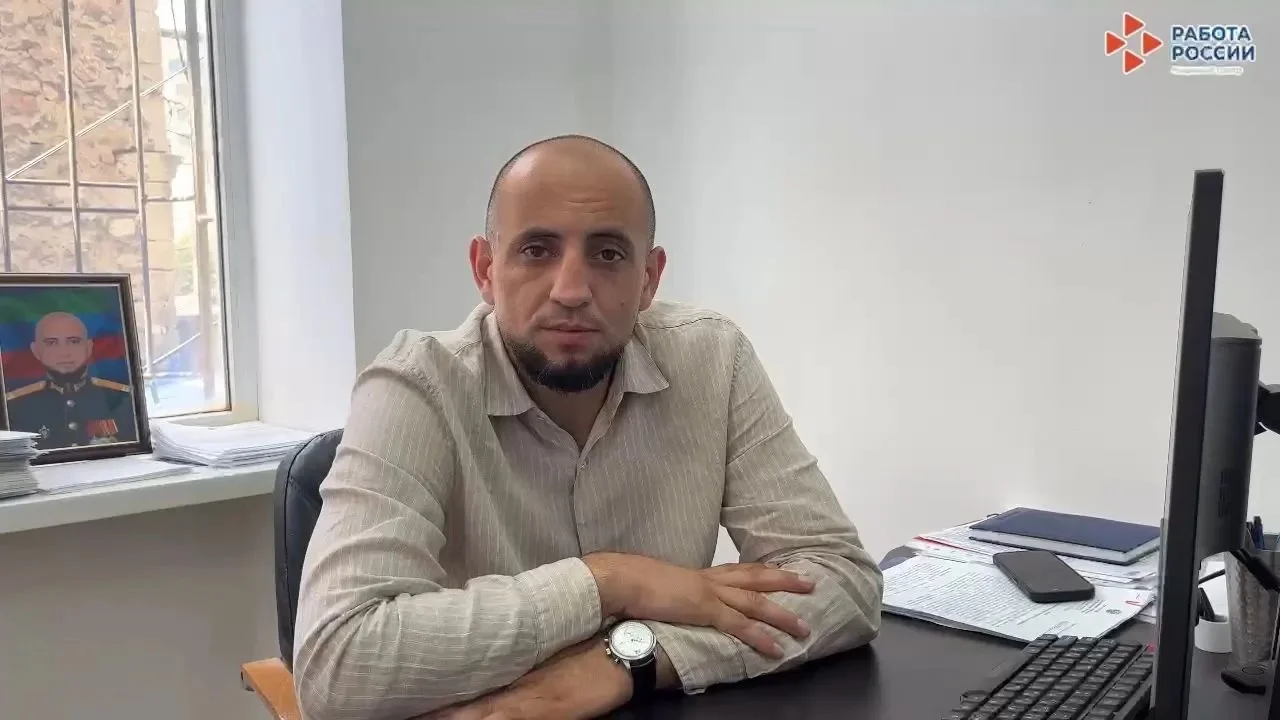 Участник СВО получил работу в мэрии Махачкалы