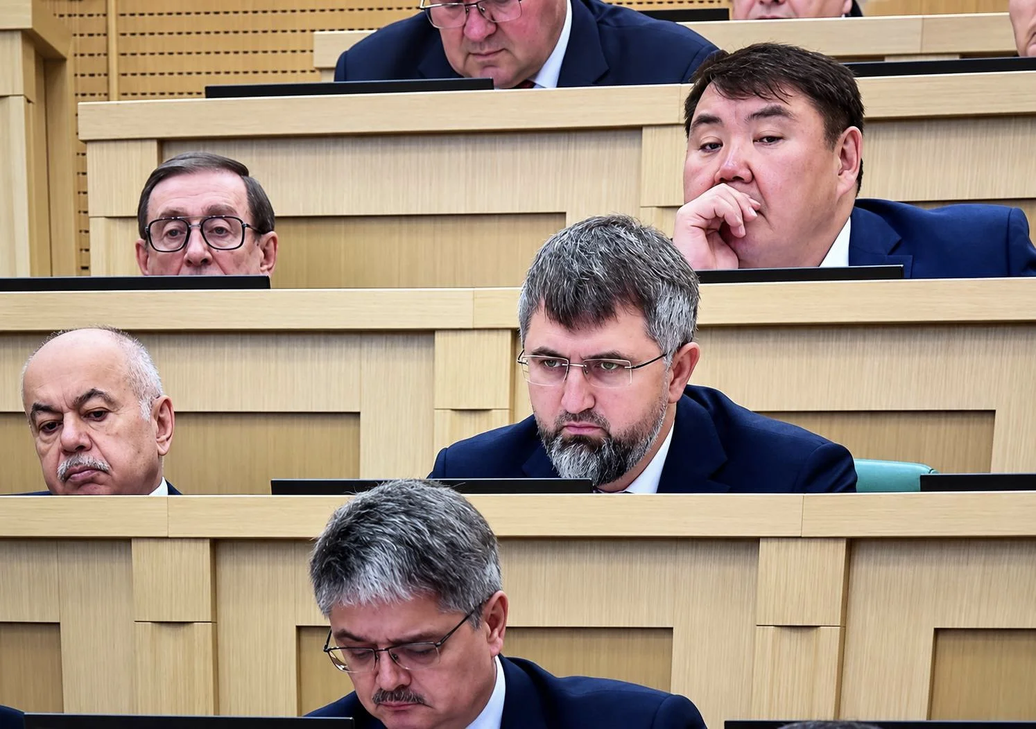 Магомед Рамазанов участвовал в слушаниях по бюджету