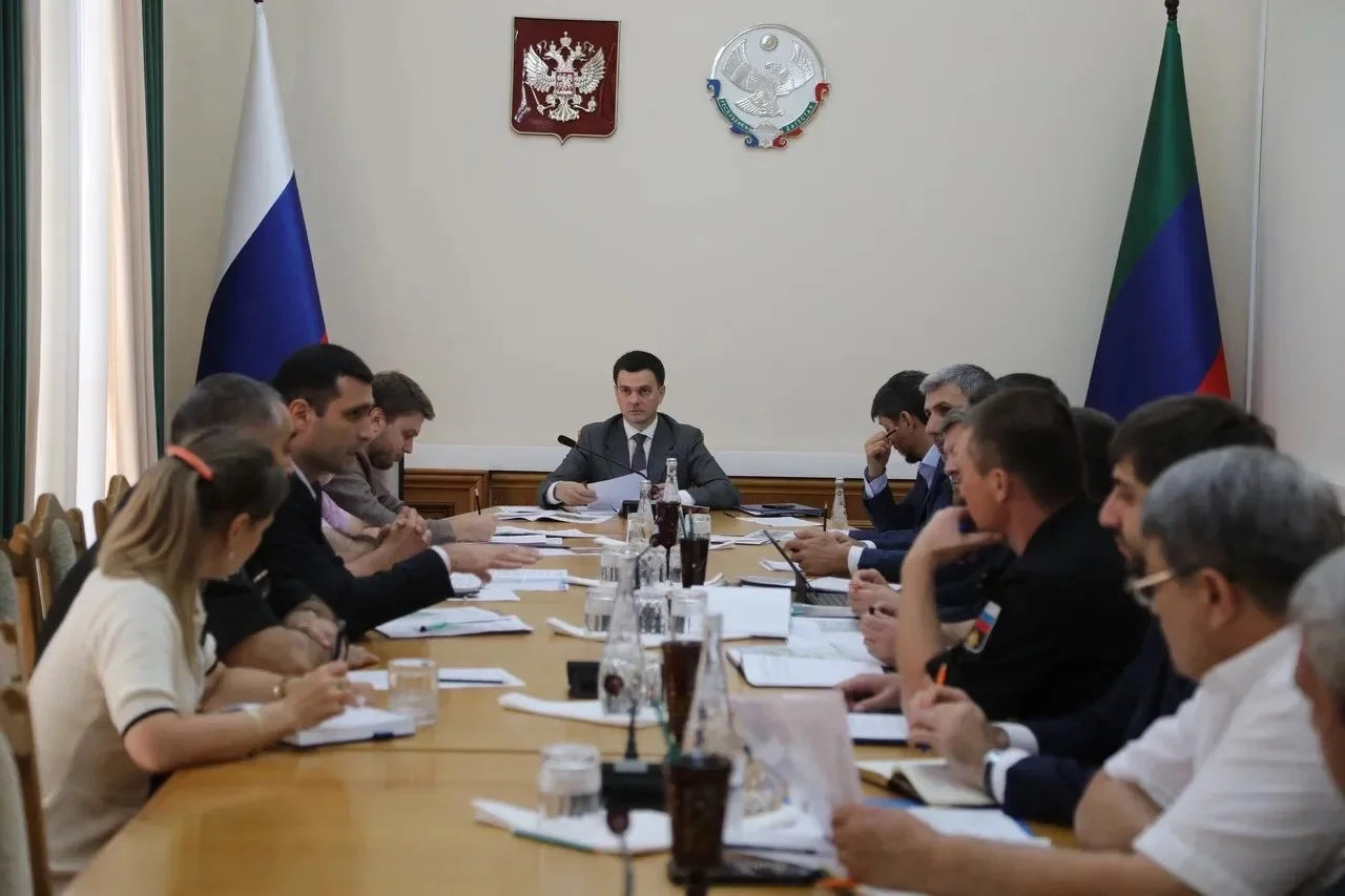 Валентин Клок поручил синхронизировать развитие флотилии и Ипподрома