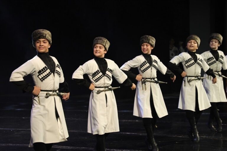Торжественное мероприятие, посвященное празднованию Международного дня учителя.