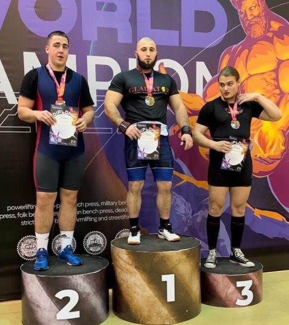 Зелимхан Пашаев стал двукратным чемпионом мира по пауэрлифтингу