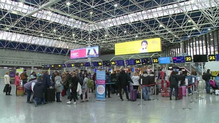 За новогодние праздники аэропорт Махачкалы принял 94 тысячи пассажиров