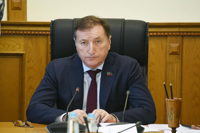Президиум Народного Собрания утвердил повестку дня и порядок работы тридцать второй сессии Народного Собрания Республики Дагестан