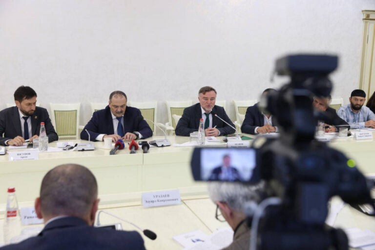 Глава Дагестана Сергей Меликов по итогам послания Народному Собранию РД провёл пресс-конференцию