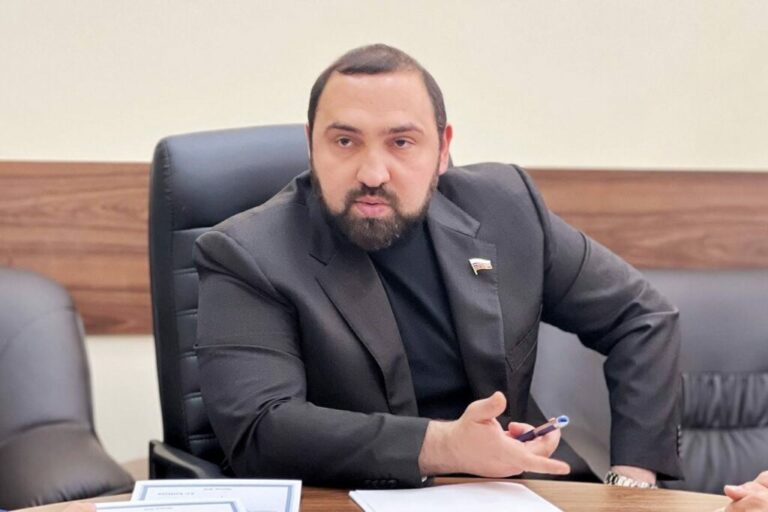 Депутат Хамзаев: Работа над законопроектом о запрете продажи энергетиков несовершеннолетним будет ускорена
