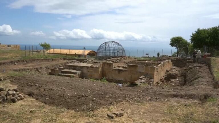 На крепости «Нарын-Кала» проходят археологические раскопки