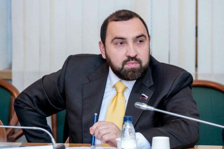 Депутат Хамзаев заявил о последовательной работе по защите здоровья граждан