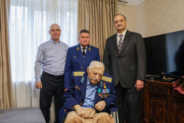 Ветеран декъалвар