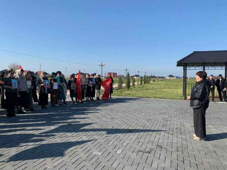 В Ногайском районе стартовал женский автопробег к 80 летию Победы в ВОВ
