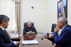 На личном приеме у Меликова решены острые проблемы дагестанцев