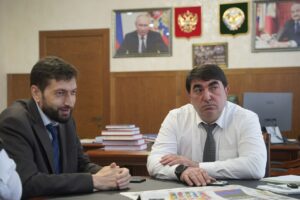 Арсен Юсупов обсудил развитие кизилюртовских СМИ с главой города
