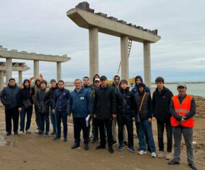Студенты-дорожники оценили ход строительства подъезда к порту Махачкалы в рамках нацпроекта