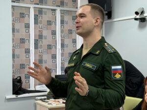 Представитель Военной академии ВКО рассказал студентам о своей карьере