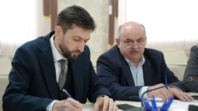 Арсен Юсупов провел прием граждан в Хасавюрте