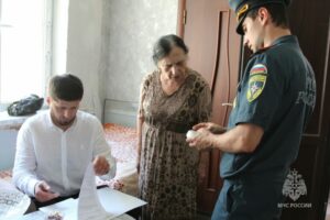 В Дагестане по инициативе депутата Гасанова оборудованы пожарной сигнализацией дома многодетных семей