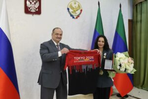 В День Героев Отечества в Дагестане наградили военных и спортсменов-чемпионов