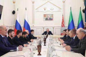 Глава Дагестана вручил награды семьям героев гуманитарной миссии