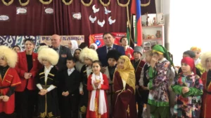 В махачкалинской школе поддержали детей участников СВО