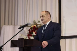Центр образования в Каспийске теперь носит имя учителя Ханбалаева