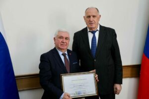 Профессор ДГУ удостоен благодарности Правительства Дагестана