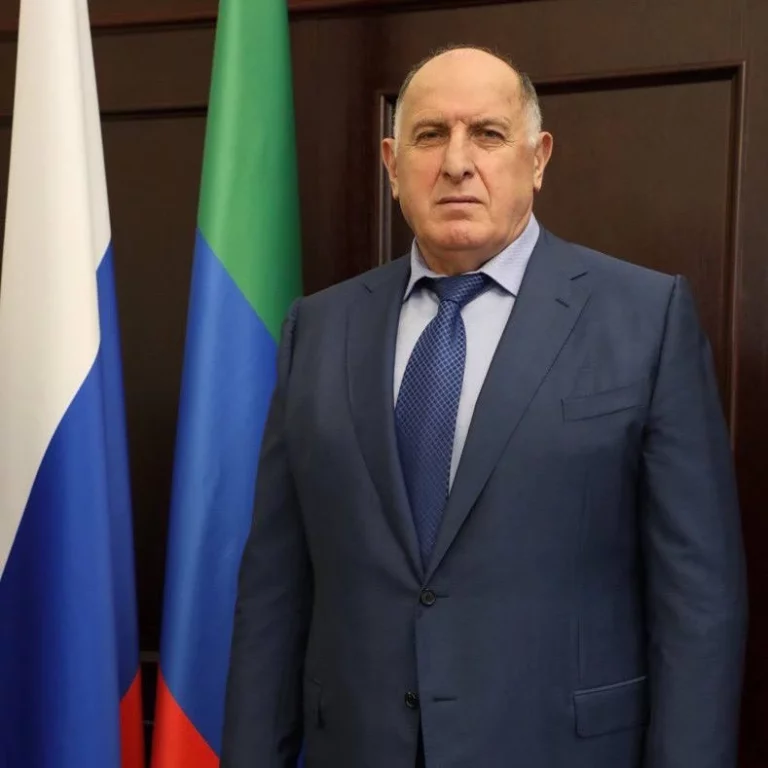 Абдулмуслим Абдулмуслимов поздравил дагестанцев с Днём родного языка