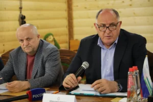 Абдулмуслим Абдулмуслимов поздравил Абдулхакима Гаджиева с 60-летием