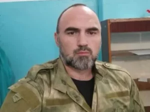 Врач Курбан Айгунов награждён двумя медалями за храбрость
