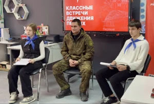 Участник СВО провёл «Классную встречу» с учениками в Кизлярском районе