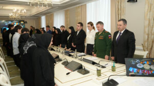 Джамбулат Салавов вручил награды семьям погибших защитников
