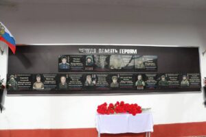 В Кизляре открыли мемориальные доски погибшим участникам СВО