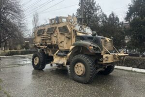 Трофейный бронеавтомобиль «Макс-Про» передали в дар Военному центру ДГТУ