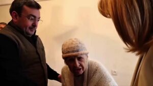 98-летняя труженица тыла из Каспийска получила поздравления от Сергея Меликова