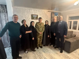 Глава Тляратинского района посетил на дому кавалера ордена Мужества Исмаила Гусейнова