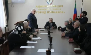 В Буйнакске вручили награды семьям погибших бойцов 