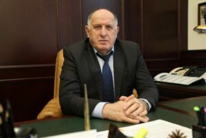 Абдулмуслим Абдулмуслимов поздравил дагестанских женщин с 8 Марта