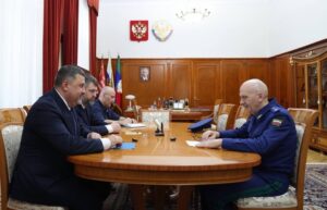 Федор Щукин и Сергей Бажутов обсудили помощь пострадавшим