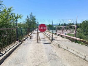 Доступ к обрушившемуся мосту в Касумкенте закрыли для жителей и блогеров