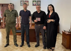 Участник СВО из Тарумовского района награждён Георгиевским крестом IV степени