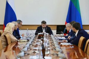 Магомед Рамазанов обсудил развитие заводов имени Гаджиева и точной механики