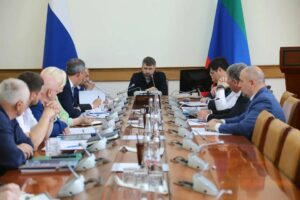 Профильным ведомствам поручено завершить строительство школы в селе Бильбиль-Казмаляр