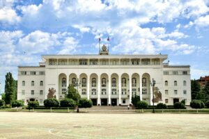 В двух ведомствах Дагестана назначены новые руководители