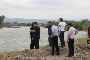 На реке Сулак в Кизилюртовском районе укрепляют берег из-за паводка