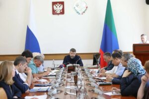 Магомед Рамазанов провёл заседание комиссии по противодействию незаконному обороту продукции